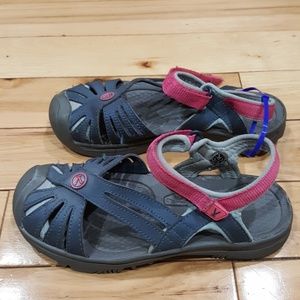 Keen girls sandals size 3
